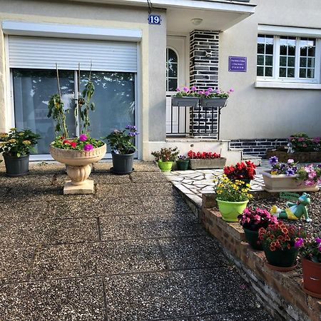 « Chez Annie » Bed and Breakfast Doué-la-Fontaine Εξωτερικό φωτογραφία